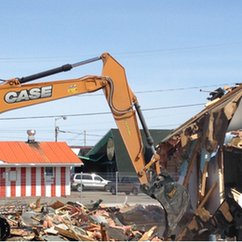 Eric-Tanguay-Excavation-et-Deneigement-image-realisation-demolition